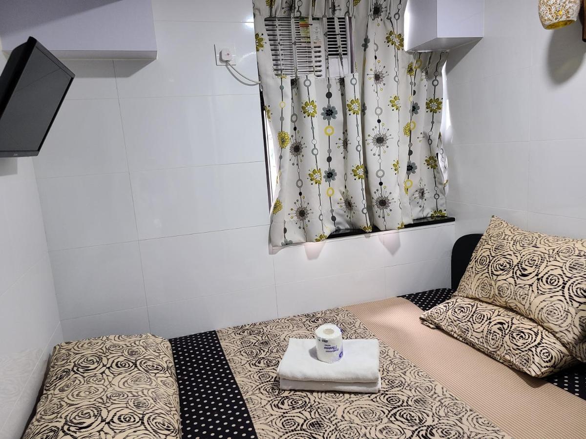 New Day Night Hostel Гонконг Экстерьер фото